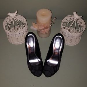 Kelly & Katie peep toe heels